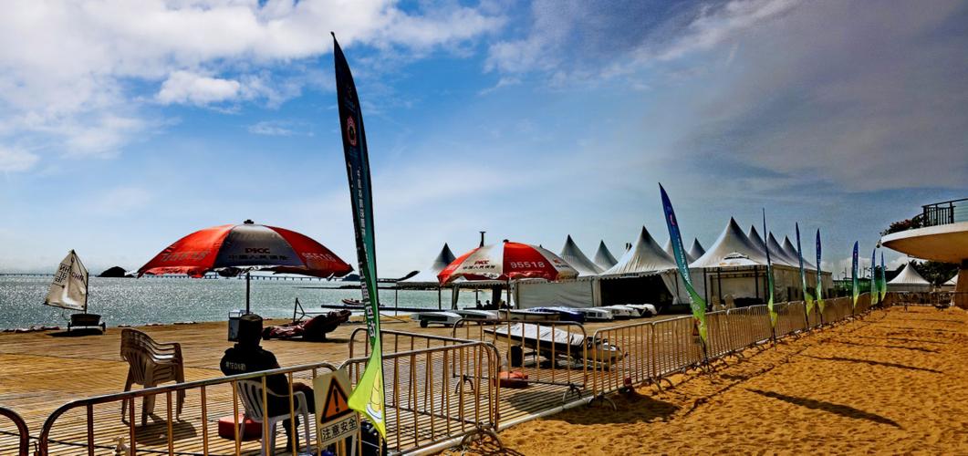 随着社交媒 随着社交媒